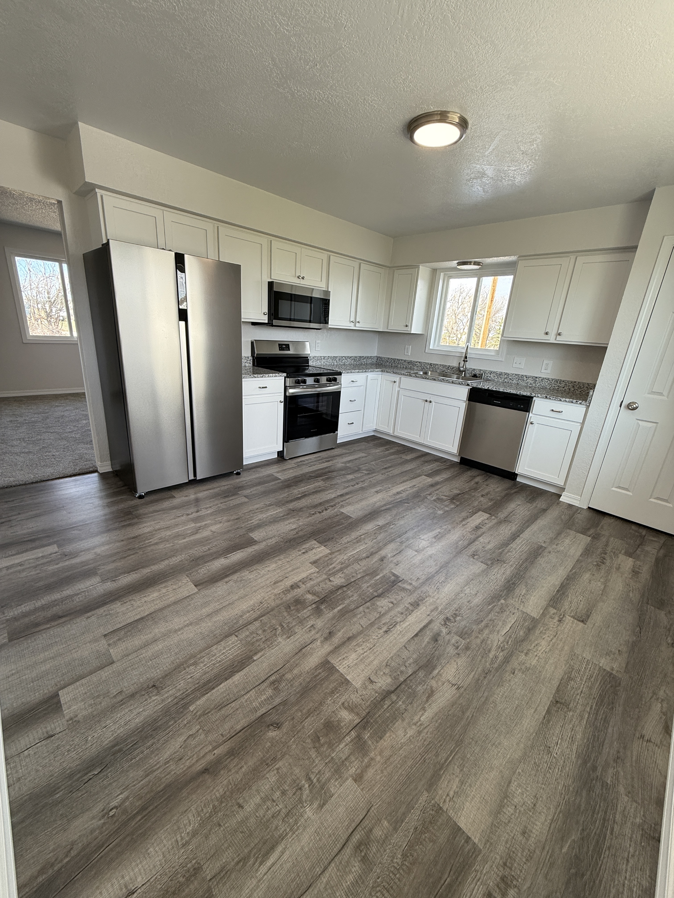 6233 43rd Street Southwest